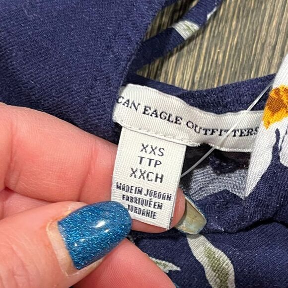 American Eagle Strappy Back Shift Dress Floral Scoop Neck Navy White Size XXS - Picture 4 of 7